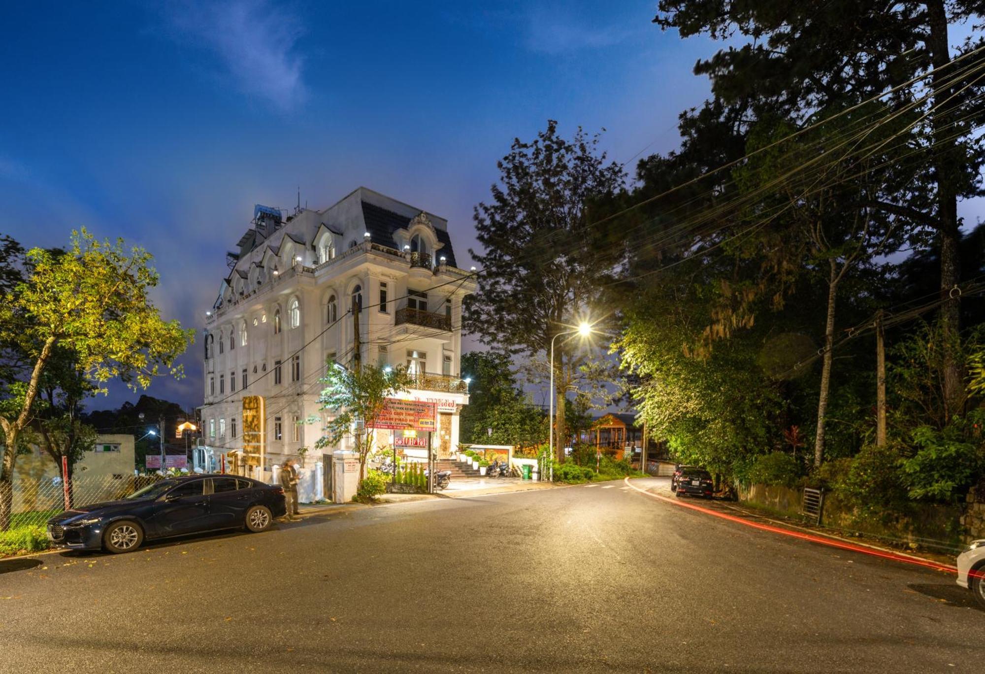Be U Hotel City View Da Lat Esterno foto